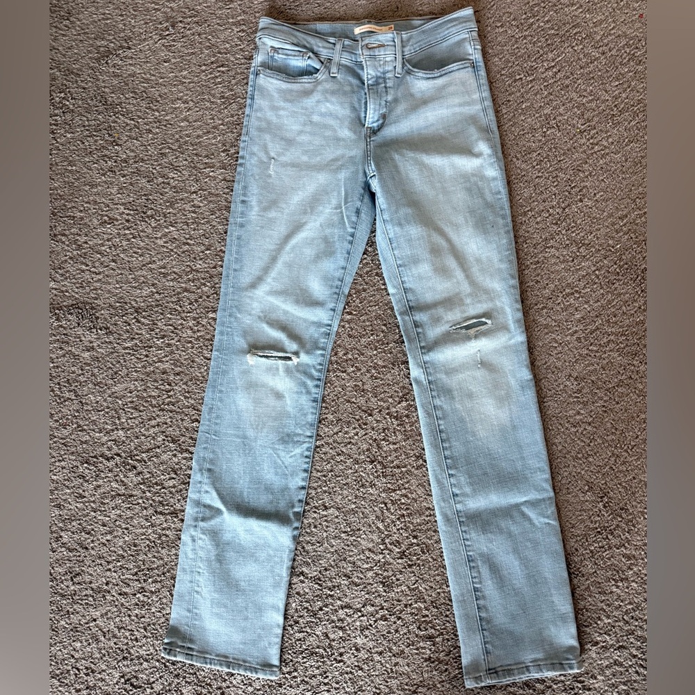 Levi’s Light Blue Distressed Women Jeans